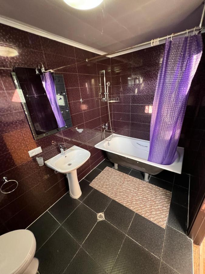 Twins Guest House Batumi Ngoại thất bức ảnh