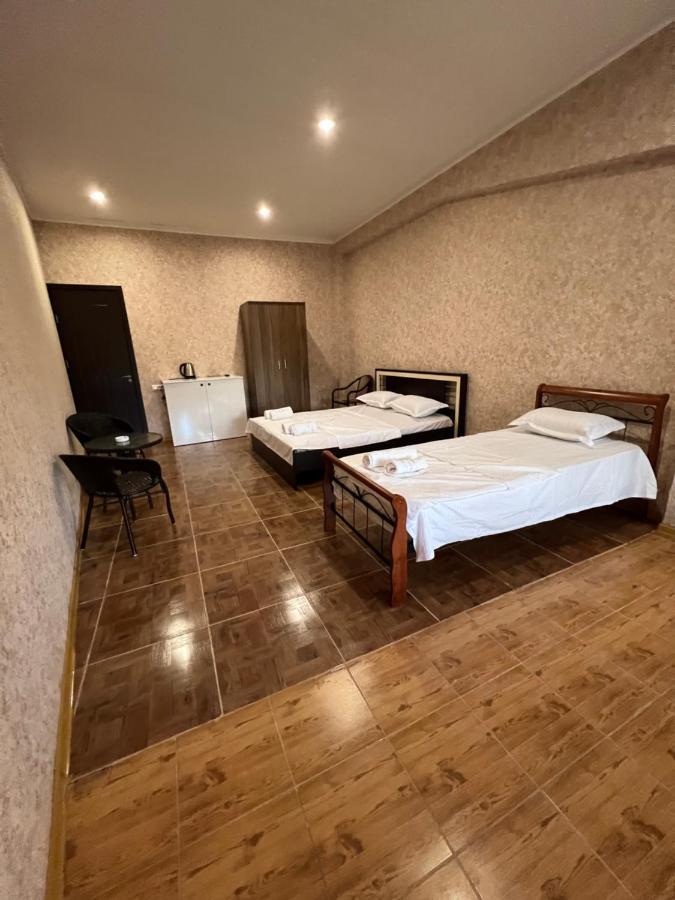 Twins Guest House Batumi Ngoại thất bức ảnh