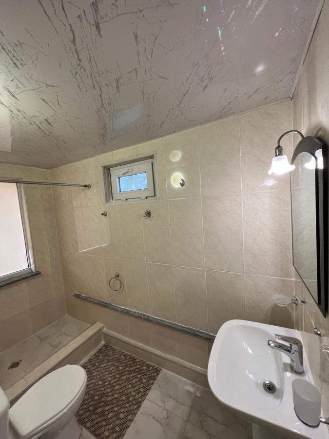 Twins Guest House Batumi Ngoại thất bức ảnh