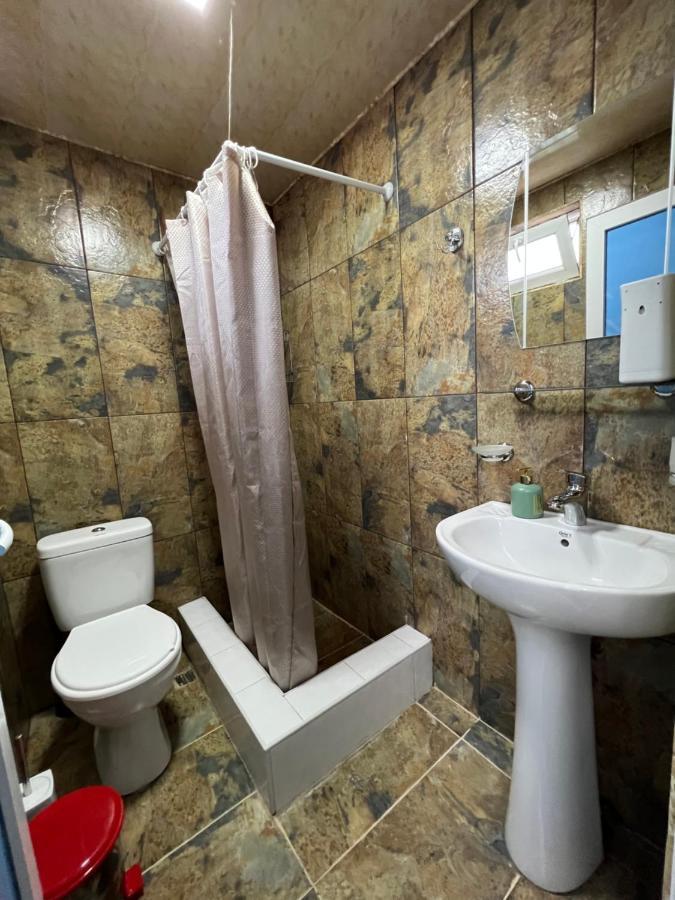Twins Guest House Batumi Ngoại thất bức ảnh