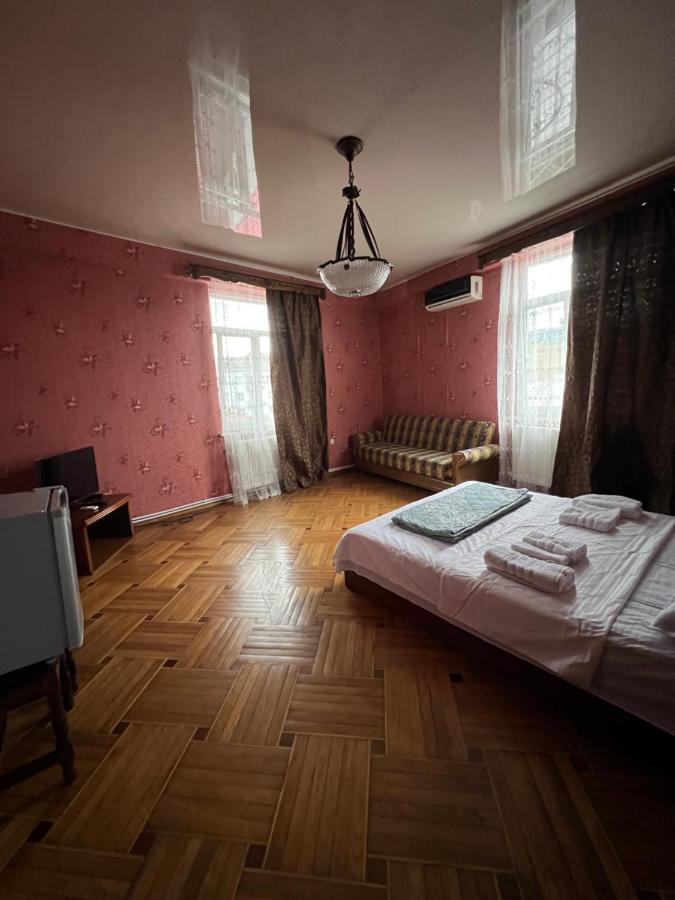 Twins Guest House Batumi Ngoại thất bức ảnh