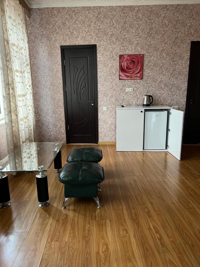 Twins Guest House Batumi Ngoại thất bức ảnh