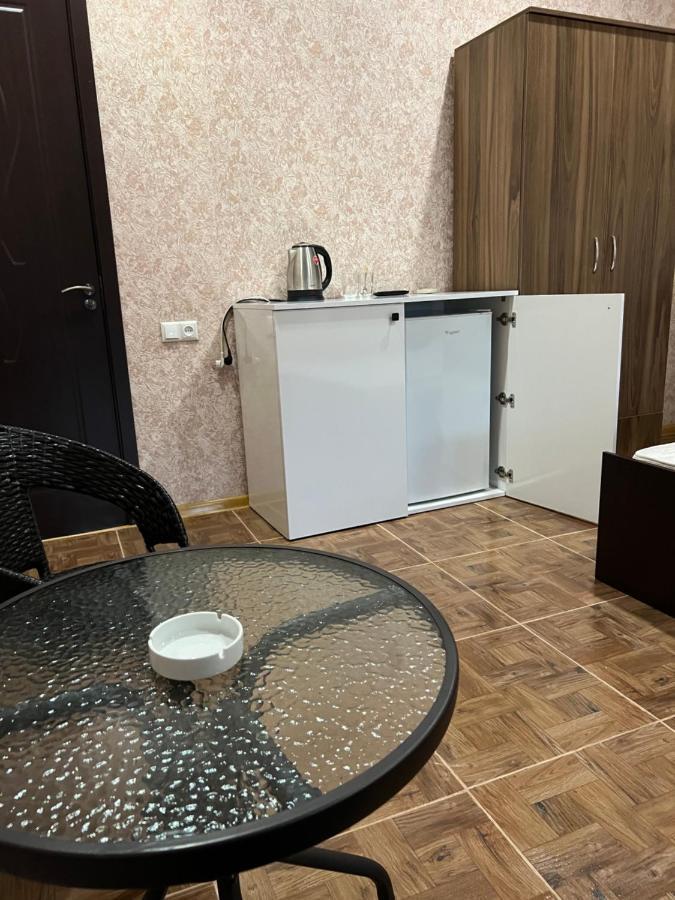 Twins Guest House Batumi Ngoại thất bức ảnh